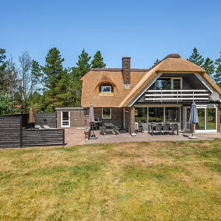 Gyrth - 2-8km From The Sea By Interhome